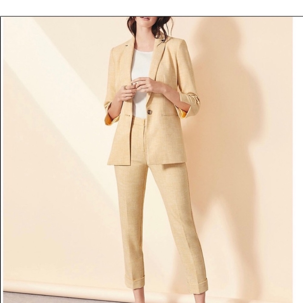 Ann Taylor Blazer and Pant suit set.  Size 4. Both Blazer and pants included.